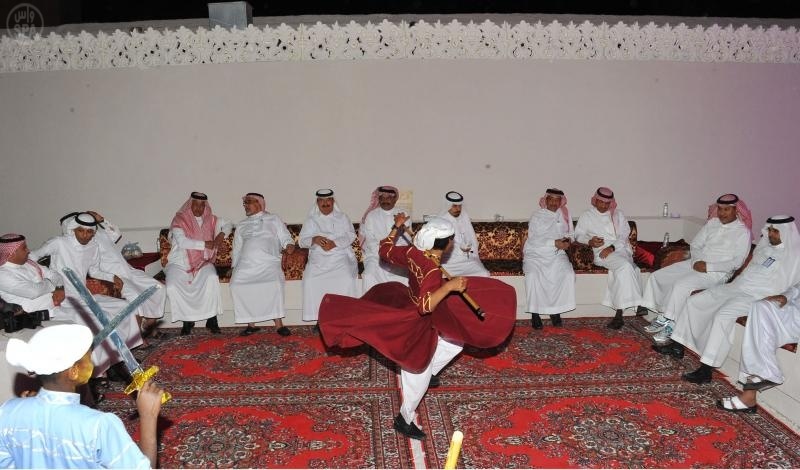 الفرق الشعبية تبدأ عروضها في مسابقة الطائف سما