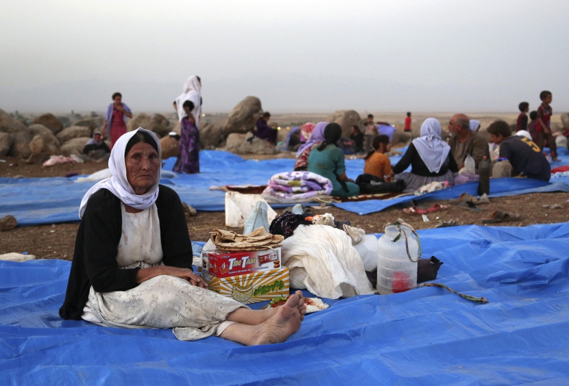 قصة مصورة : نازحون عراقيون أبعدتهم الإضطرابات