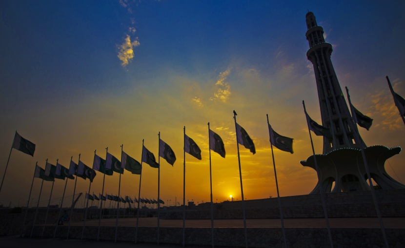 غروب الشمس قبل احتفالات عيد الاستقلال في  باكستان