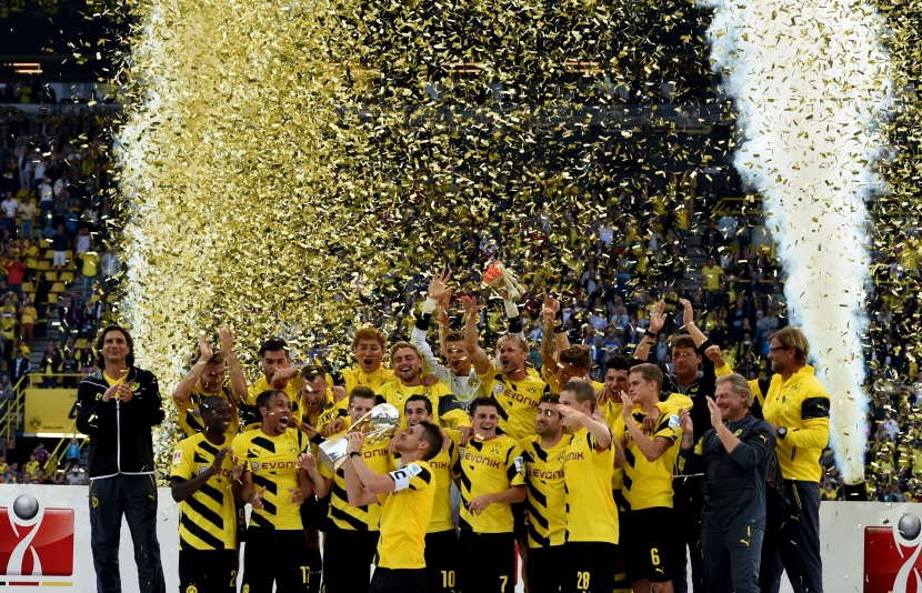 قصة مصورة : دورتموند يتوج بكأس السوبر على حساب بايرن ميونخ بثنائية نظيفة