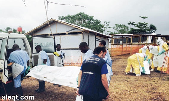 رئيسة ليبيريا تفرض حظر تجول ليلي لمكافحة وباء ايبولا