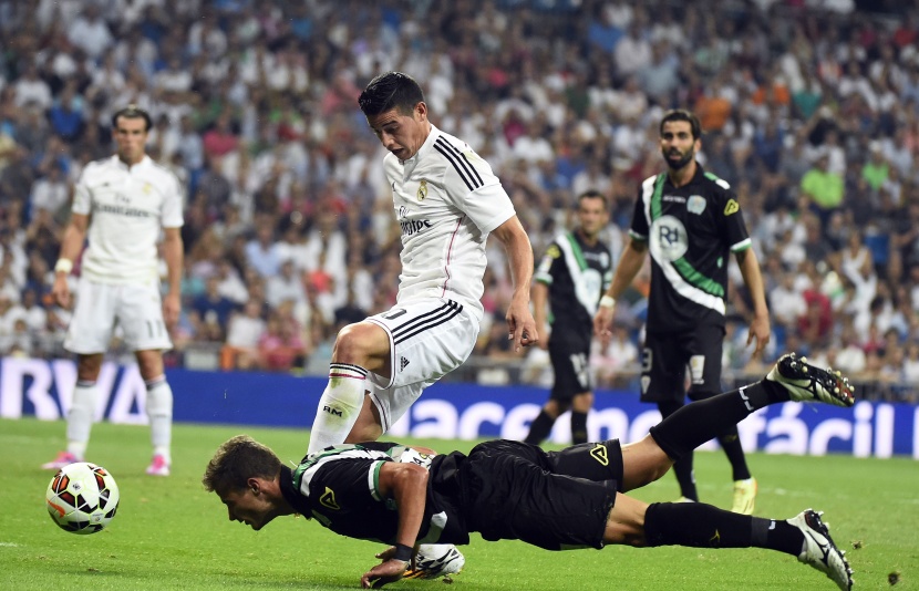 قصة مصورة : بنزيمة ورونالدو يقودان ريال مدريد للفوز على قرطبة في الدوري الأسباني