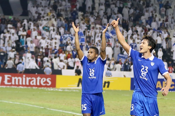 قصة مصورة :  الهلال و العين وجهاً لوجه في نصف النهائي