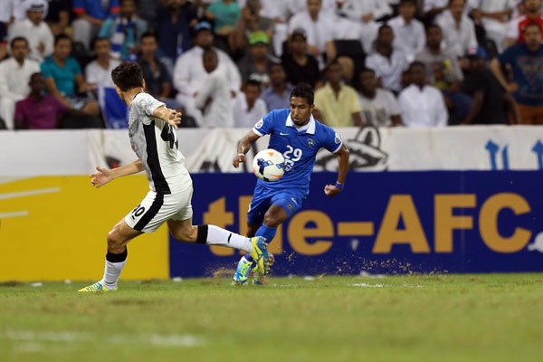 قصة مصورة :  الهلال و العين وجهاً لوجه في نصف النهائي