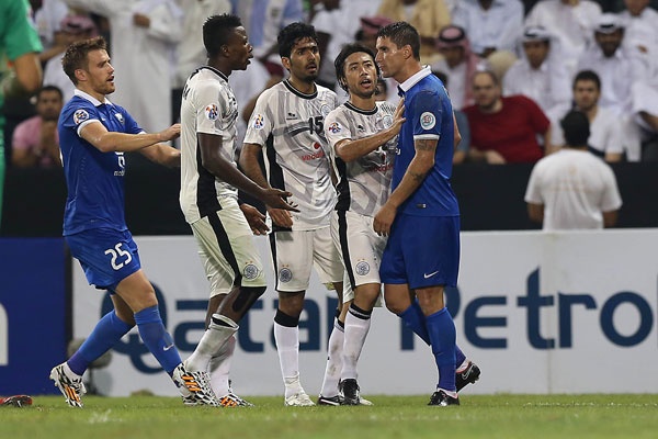 قصة مصورة :  الهلال و العين وجهاً لوجه في نصف النهائي