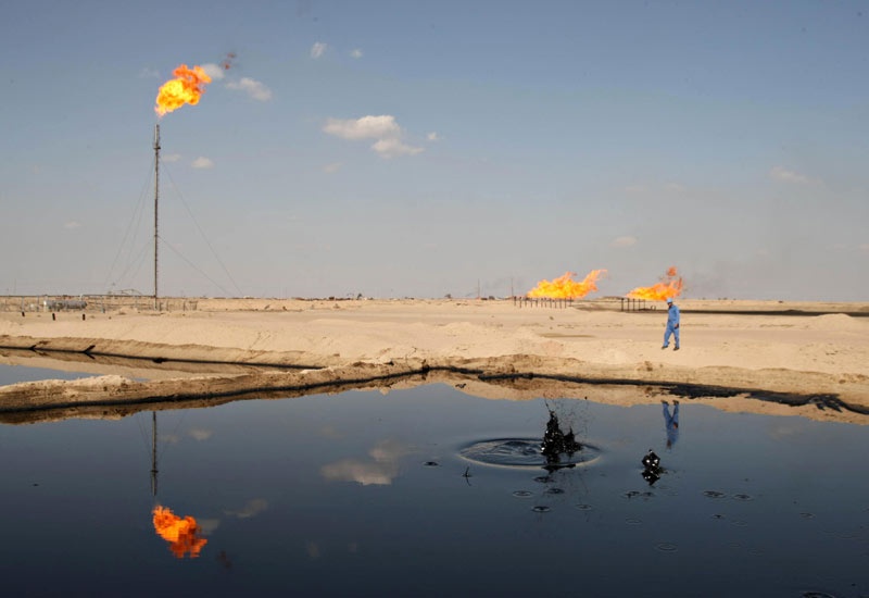 بدء ضخ النفط من حقل بدرة العراقي بطاقة انتاجية 17 ألف برميل يوميا