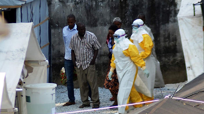 السعودية تحظر الاستقدام من ليبيريا وغينيا وسيراليون بسبب "الإيبولا"