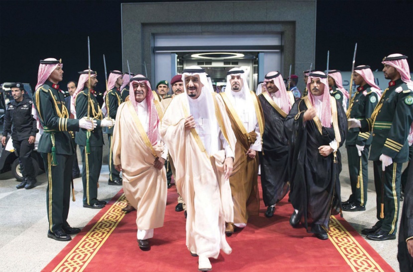 ولي العهد يصل إلى جدة قادما من باريس
