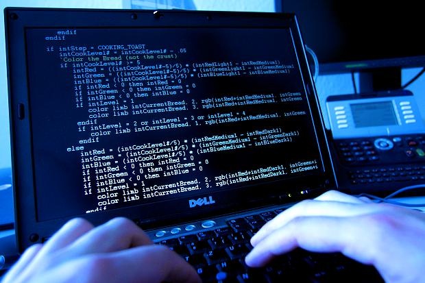خبراء ألمان يفشلون في فك شفرة الكمبيوتر المحمول لمتهم بالتجسس