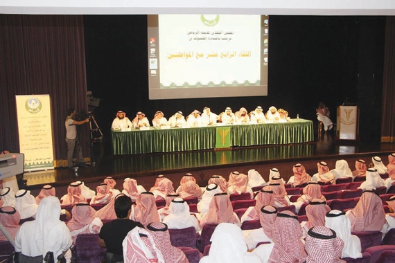 مشكلات التصريف والسفلتة والمشاغل النسائية المغلقة في لقاء «بلدي» الرياض
