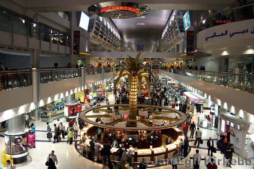 مطار دبي يسجل رقم جديد خلال أغسطس الماضي بأعداد المسافرين