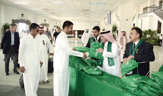 «الخطوط السعودية» .. أنشطة تحت شعار «وطن المجد»