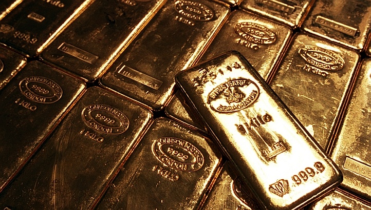 الذهب قرب أقل سعر في 9 أشهر والبلاتين الأضعف في 5 سنوات