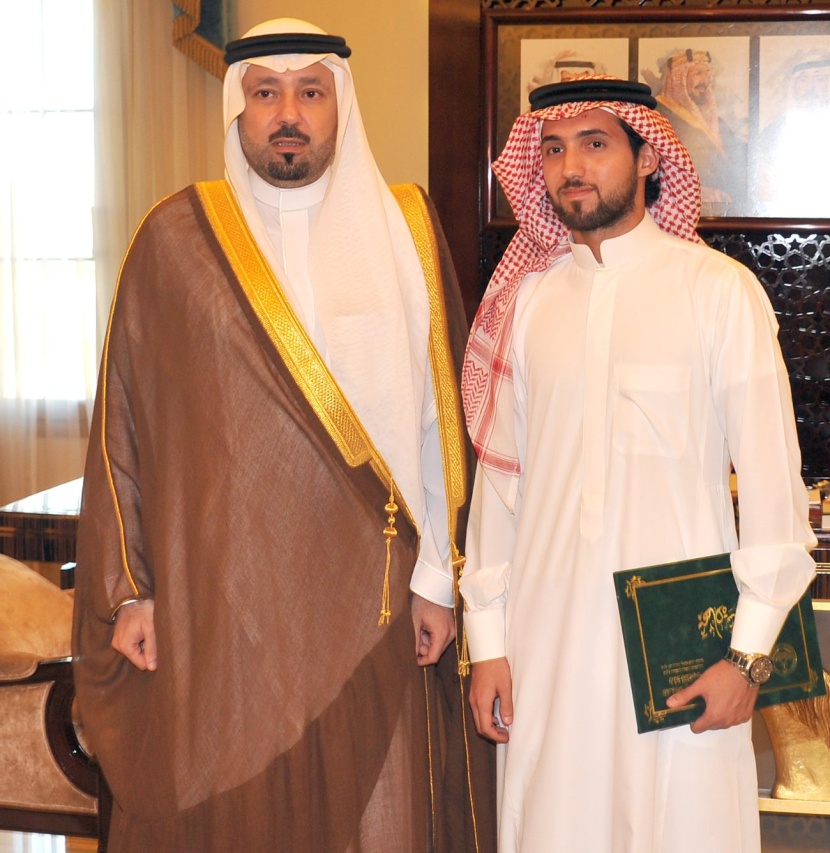 أمير مكة يكرّم العريف الغامدي والمواطن سلطان جمال لمحاولتهما إنقاذ علي منشو وابنه