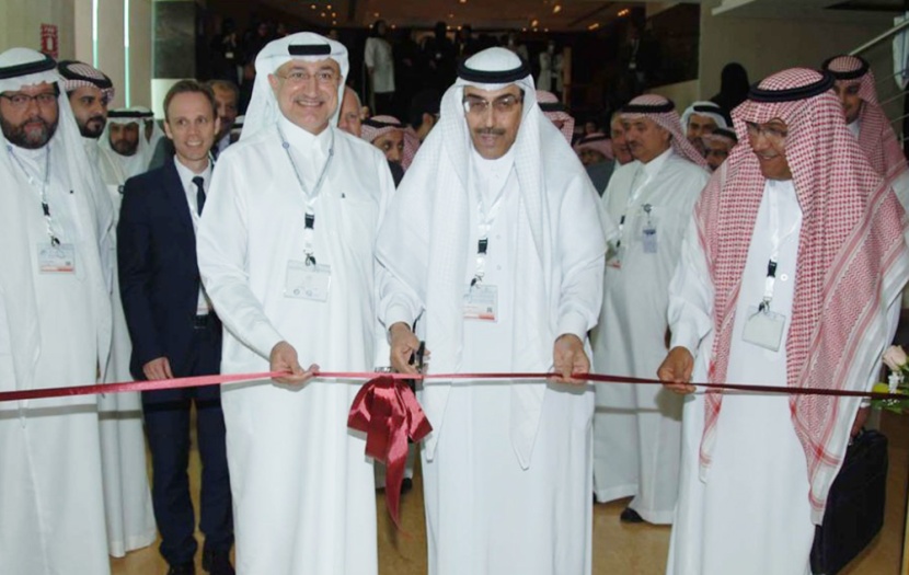 افتتاح لقاء الرياض الدولي العاشر لطب الأسنان