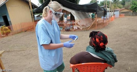 ممرضة أمريكية عائدة من سيراليون ترفض وضعها في الحجر الصحي