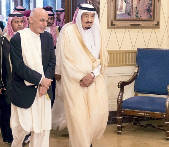 ولي العهد يبحث المستجدات الإقليمية والدولية مع الرئيس الأفغاني