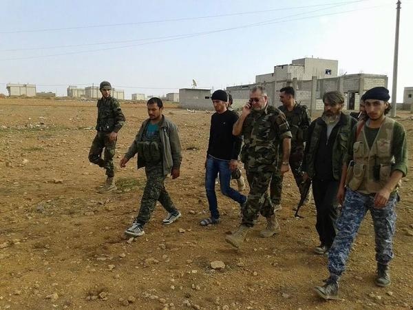 نحو 400 من مقاتلي الجيش السوري الحر في عين العرب