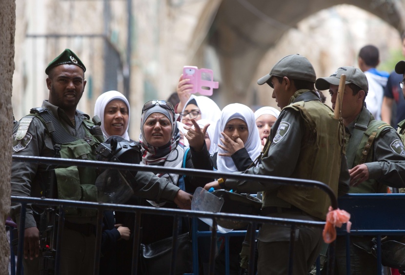 إسرائيل تسمح بدخول المسلمين الحرم القدسي بقيود