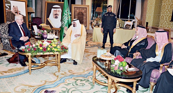 الملك والرئيس العراقي يبحثان التطورات الإقليمية والدولية