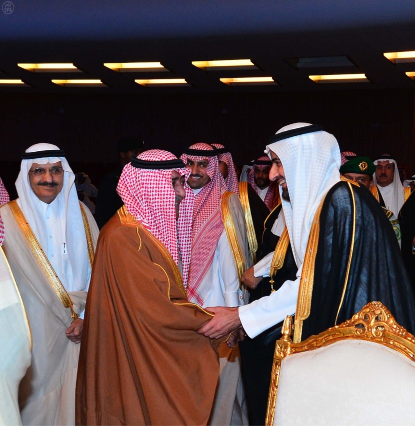 الأمير مقرن يرعى حفل جائزة الإنجاز للتعاملات الإلكترونية الحكومية