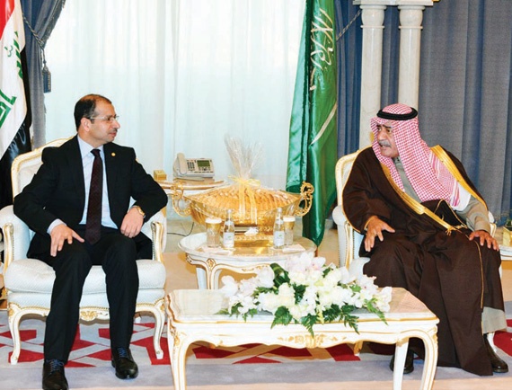 الأمير مقرن يستعرض سبل دعم العلاقات مع رئيس 
مجلس النواب العراقي