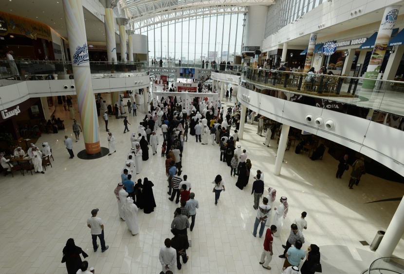 قصة مصورة: نسبة المشاركة في الانتخابات النيابية البحرينية بلغت 51 %