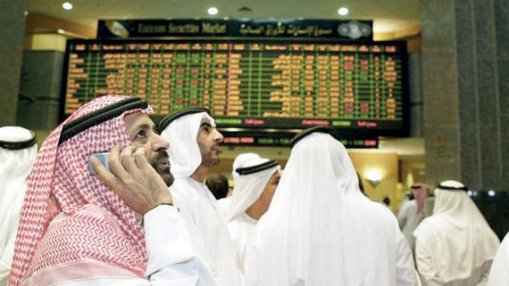 «المصارف» تقفز بـ «أبوظبي» 5.1 % .. والعقارات توقف تعافي «دبي»