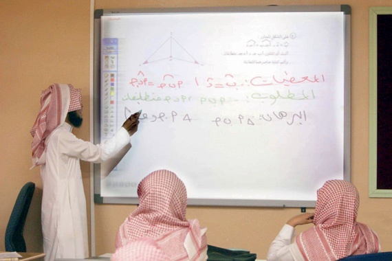 «التربية» : موافقتنا و «الخدمة المدنية» شرط تحسين مستويات المعلمين المستكملين دراستهم