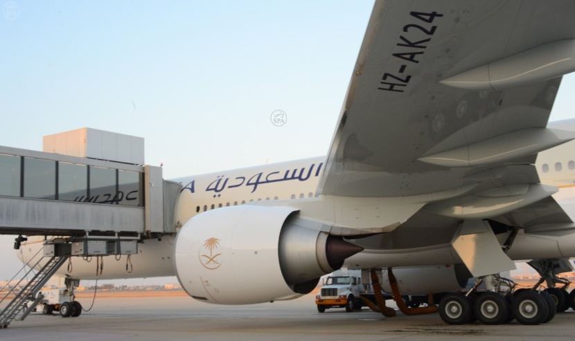 قصة مصورة: تدشين  طائرة "السعودية" الجديدة من طراز بوينج