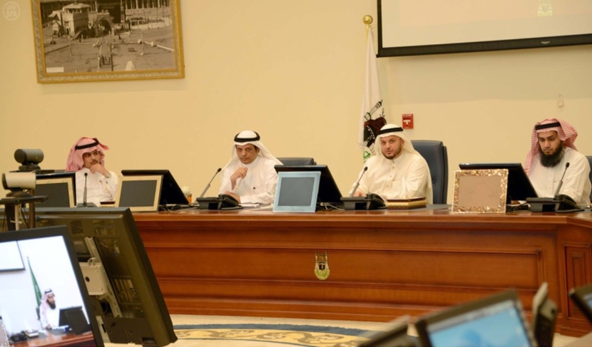 اعتماد برنامج التحويل الآلي بين الكليات والأقسام في جامعة أم القرى