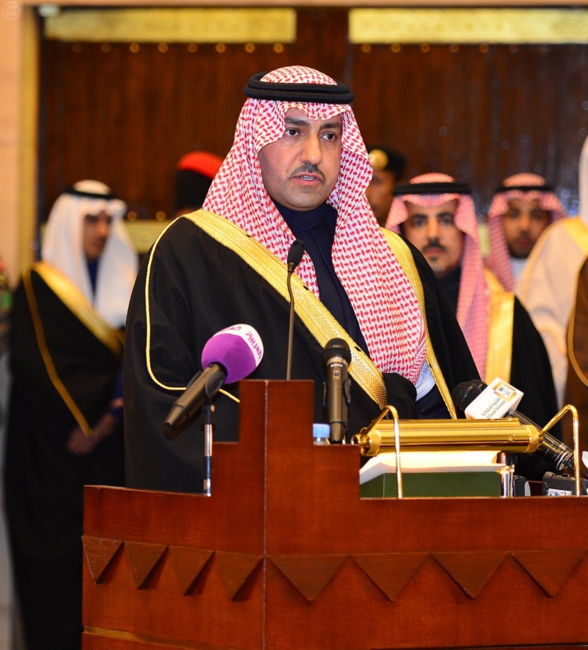 أمير الرياض يكرّم الأمير خالد بن بندر