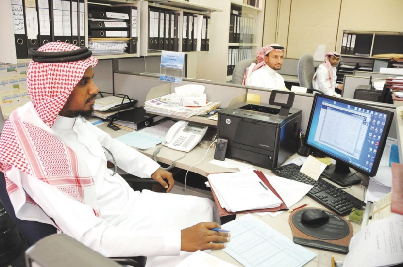 وزير الخدمة المدنية لـ "الاقتصادية": تطبيق تعديل الإجازات بدأ الأربعاء الماضي