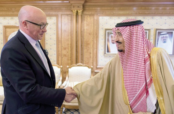 ولي عهد بريطانيا والرئيس الأفغاني يطمئنان على صحة الملك