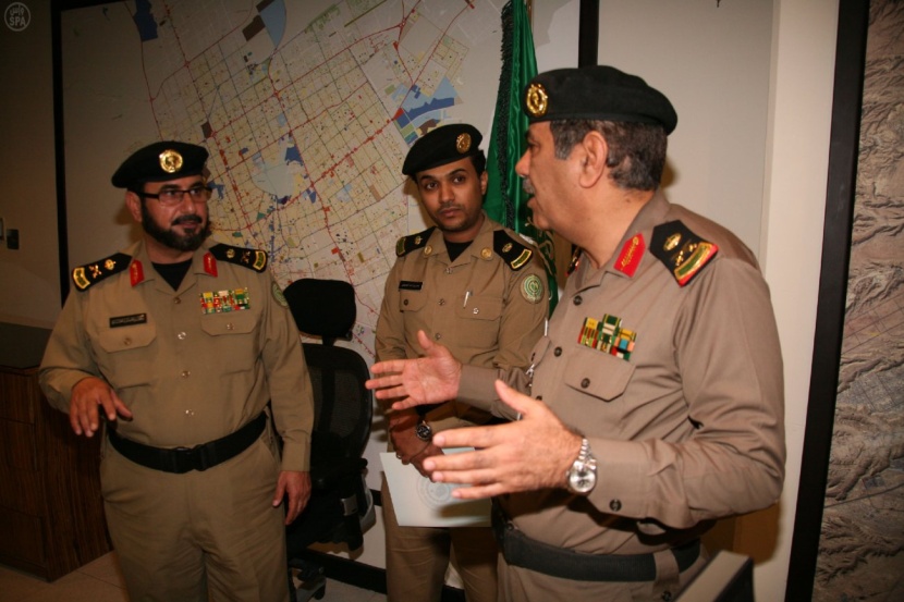 قائد مركز القيادة والسيطرة بوزارة الداخلية يلتقي اللواء الجباري