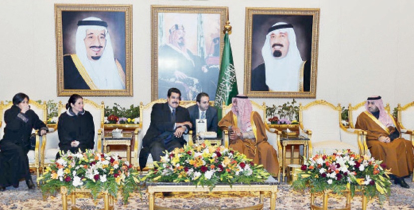 رئيس فنزويلا يصل الرياض .. والأمير مقرن يستقبله في المطار