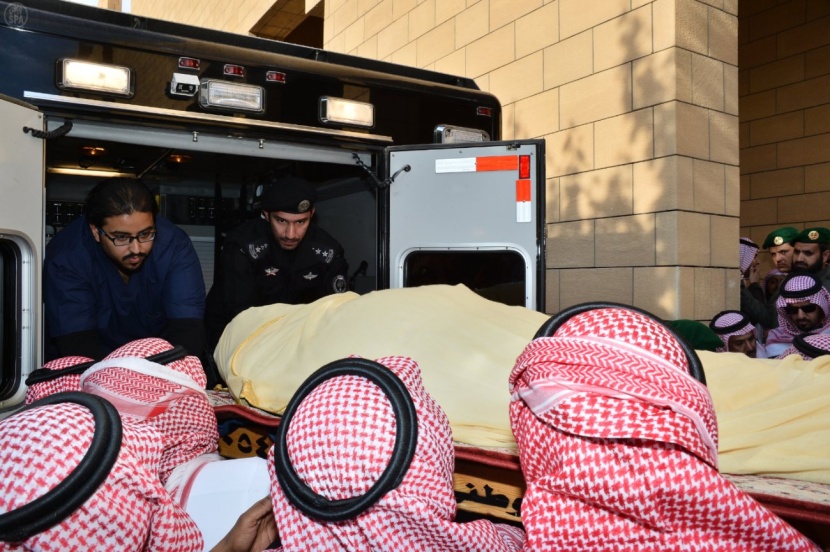 السعودية تواري خادم الحرمين الشريفين الملك عبدالله بن عبد العزيز الثرى في مقبرة العود