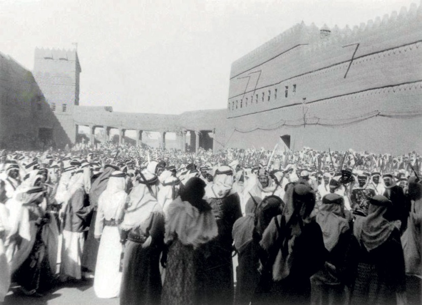 يوم البيعة .. أصالة الماضي ومأسسة الحاضر واستشراف المستقبل