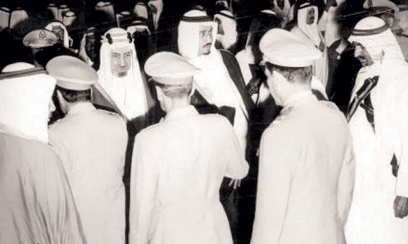 يوم البيعة .. أصالة الماضي ومأسسة الحاضر واستشراف المستقبل