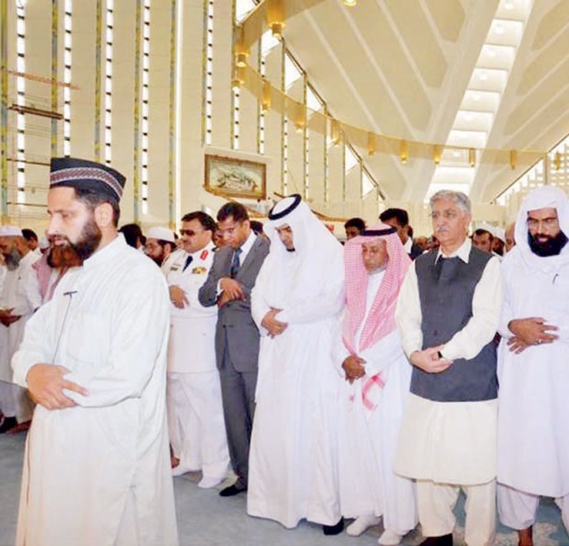 صلاة الغائب على فقيد الأمة في الحرمين الشريفين وجوامع السعودية