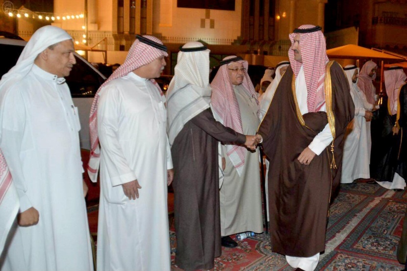 أمير المدينة المنورة يعزي في وفاة "كامل نجدي" كبير مؤذني المسجد النبوي