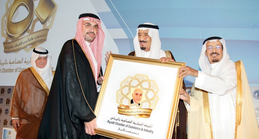 رجال أعمال: السعودة وعدم المغالاة في الأسعار هاجسان للملك سلمان