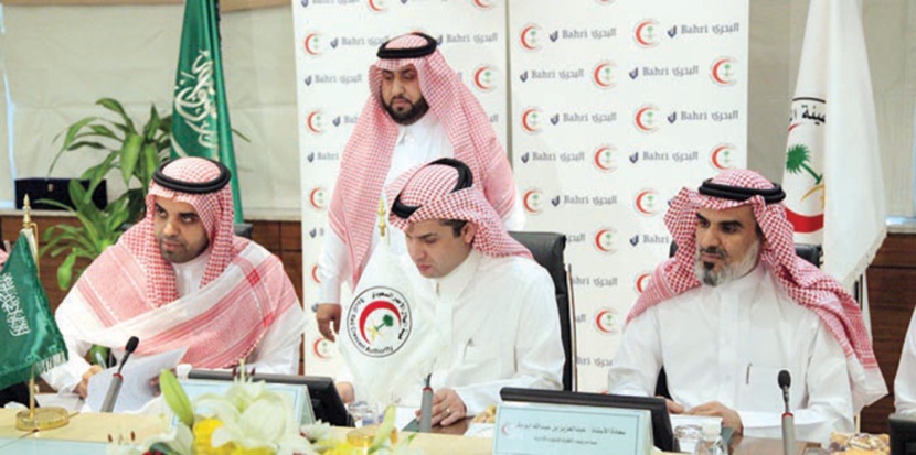 اتفاقية نقل وتدريب بين «الهلال الأحمر» و«البحري»