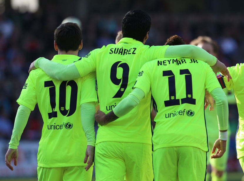 قصة مصورة: برشلونة يستعيد توازنه في الدوري الإسباني بفوزه على غرناطة