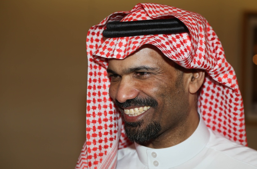 قصة مصورة: ولي ولي العهد يستقبل الدبلوماسي الخالدي في مطار الرياض