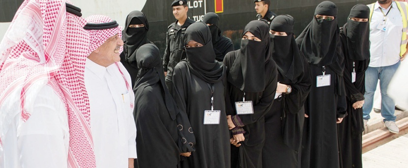 سعوديات يشاركن في إدارة ميناء مدينة الملك عبدالله الاقتصادية