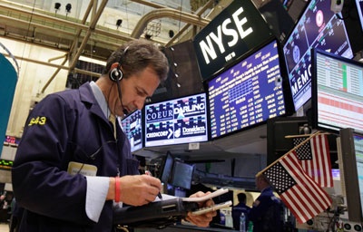 الأسهم الأمريكية تفتح على تراجع بعد بيانات ضعيفة