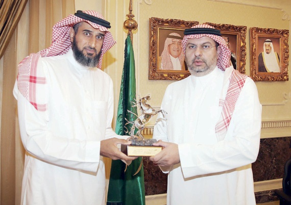 الأمير عبدالله بن مساعد يستقبل رئيس «وقت اللياقة»