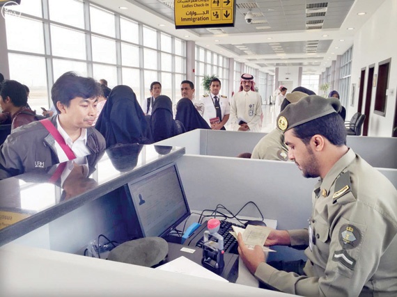 رعايا الدول إلى بلادهم من السعودية