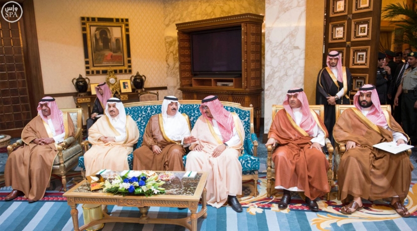 خادم الحرمين الشريفين يعقد جلسة مباحثات مع الرئيس الموريتاني